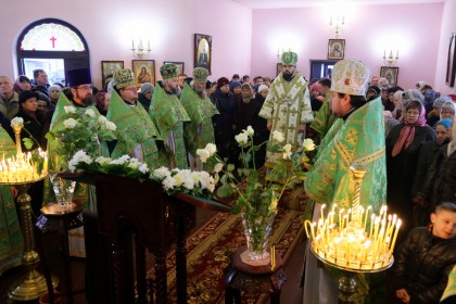 Архиерейское богослужение в шахтном храме блж. Матроны Московской