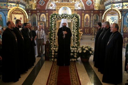 Архиерейское богослужение в храме п. Новоэкономическое